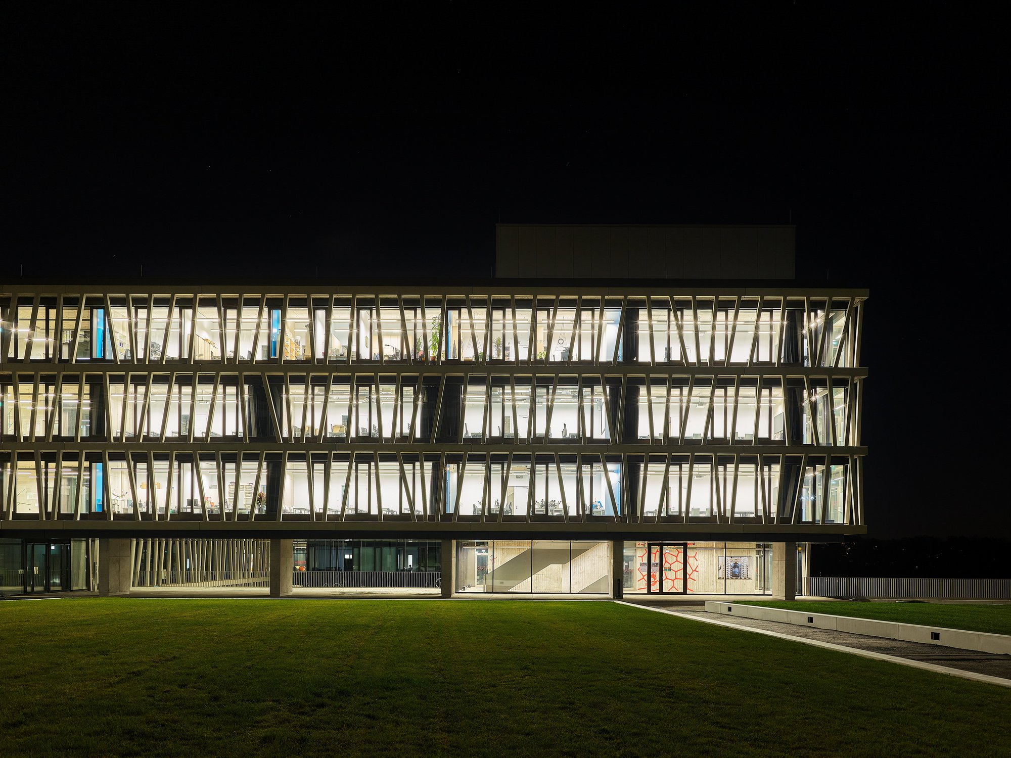 IFIB Interfaculty Institute of Biochemistry