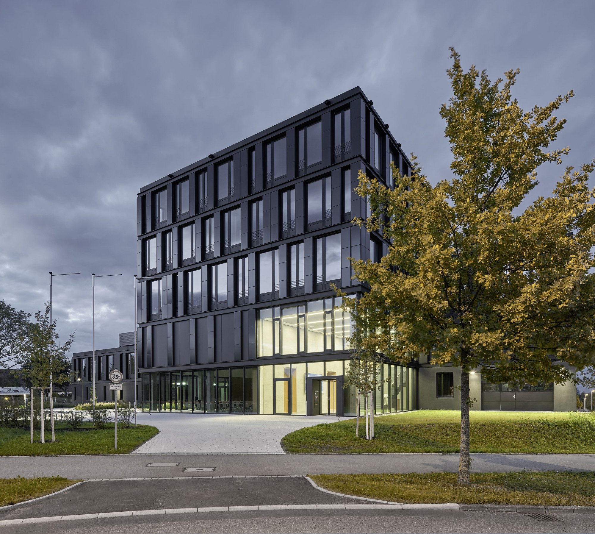 ZSW Zentrum für Sonnenenergie und Wasserstoff-Forschung Stuttgart