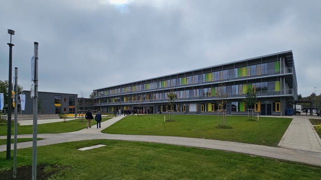 Feierliche Einweihung für das neue Schulzentrum in Rain